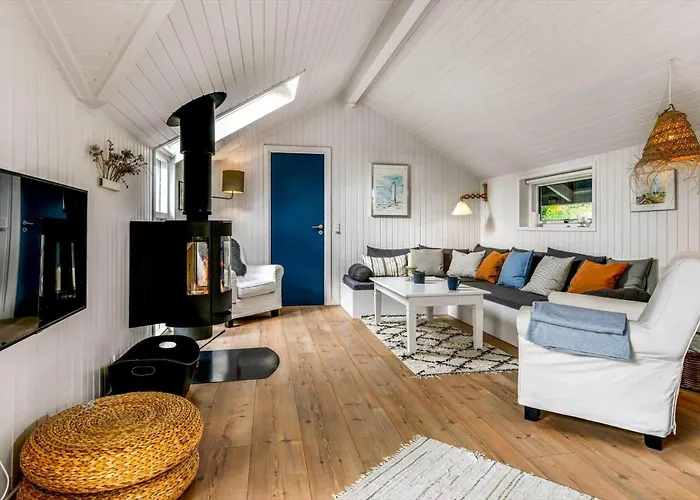 Bv314-blavand-harestien-6 * Blåvand